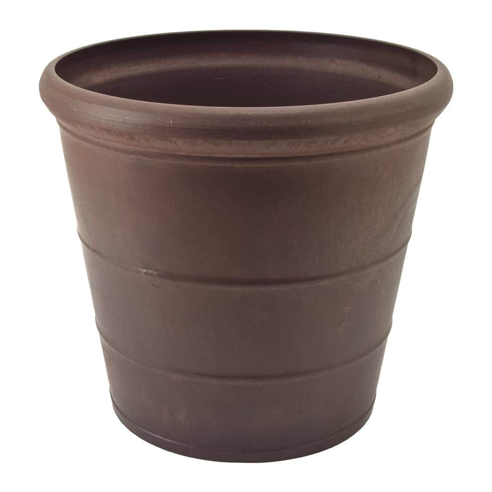 Medium Chocolate Recycled Plastic Indoor/Outdoor Planter