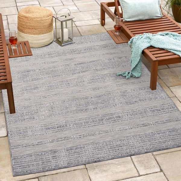 5' X 7' Ivory Or Blue Geometric Mosaic Indoor Outdoor Area Rug 5' X 7' Ivory Or Blue Geometric Mosaic Indoor Outdoor Area Rug