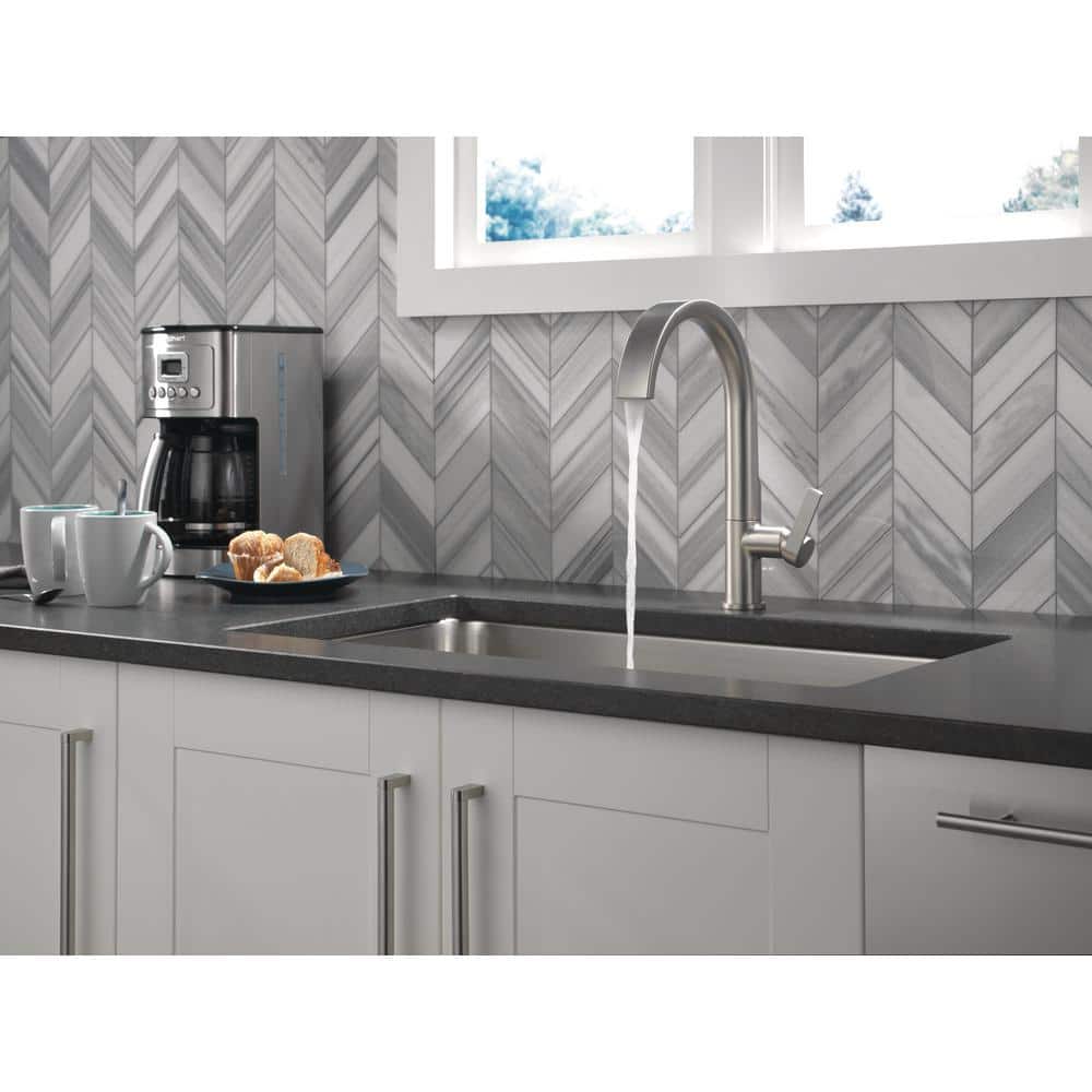 Keele Stainless Steel Pull-Down Kitchen Faucet with Spray