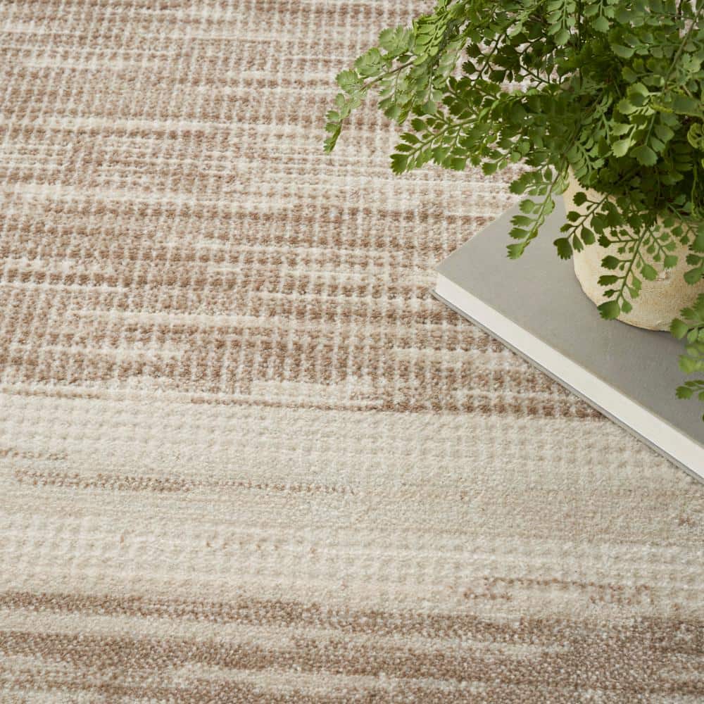 Mocha Ivory Geometric Synthetic 5' x 7' Area Rug