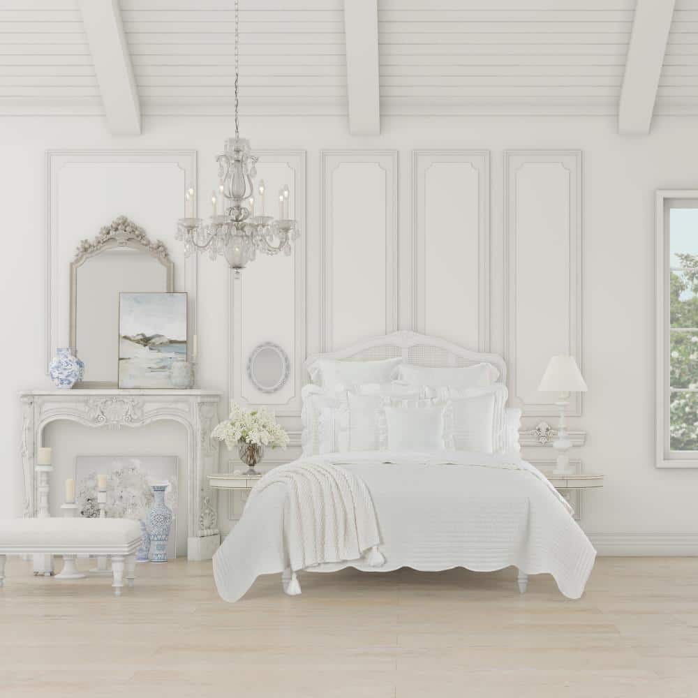 White Cotton King Quilt Set with Scallop Edge