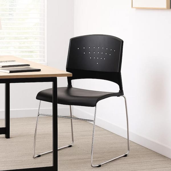 Polyester Upholstered Ergonomic Guest Chair in Black and Chrome
