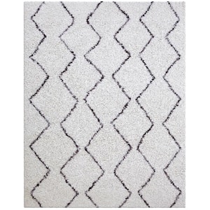 Oasis Waves White and Dark Gray 5 ft. 3 in. x 7 ft. 6 in. Trellis Polyester Area Rug