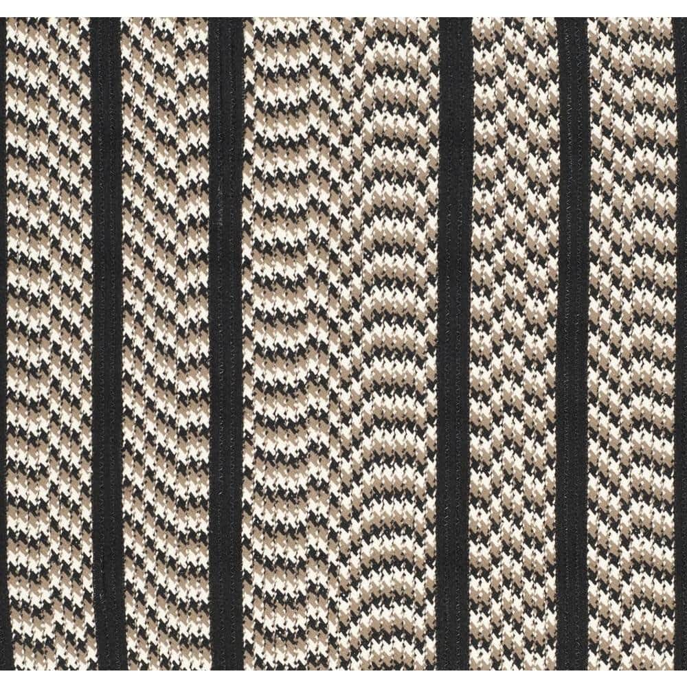 Handmade Oval Ivory and Black Braided Synthetic Rug 3' x 5'
