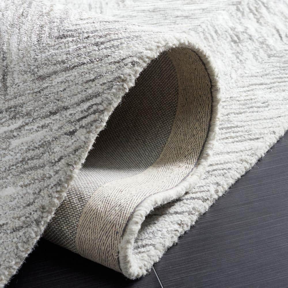 Grey and Ivory 8' x 10' Hand-Tufted Wool Area Rug