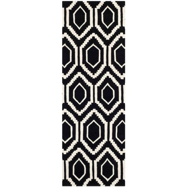 SAFAVIEH Chatham Black/Ivory 2 ft. x 5 ft. Multi-Diamond Geometric Runner Rug