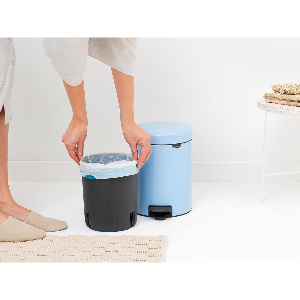 Dreamy Blue Plastic Round Pedal Trash Can, 1.3 Gallon