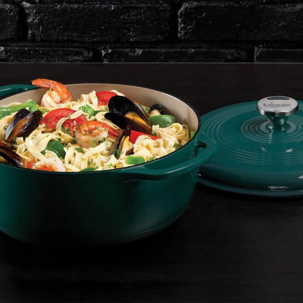 Lagoon Blue 6 Qt Enameled Cast Iron Dutch Oven