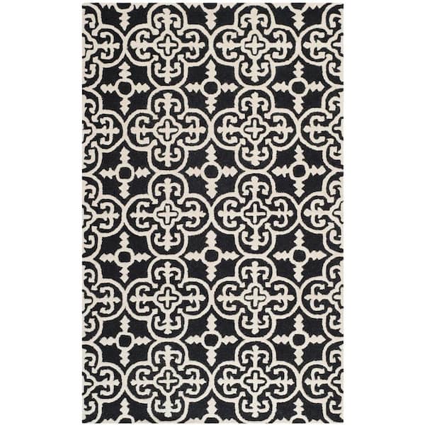 SAFAVIEH Cambridge Black/Ivory 5 ft. x 8 ft. Medallion Geometric Area Rug