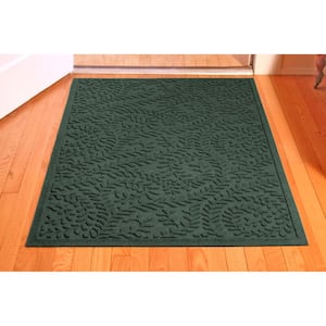 WaterHog Boxwood Evergreen 35 in. x 59 in. PET Polyester Indoor Outdoor Doormat