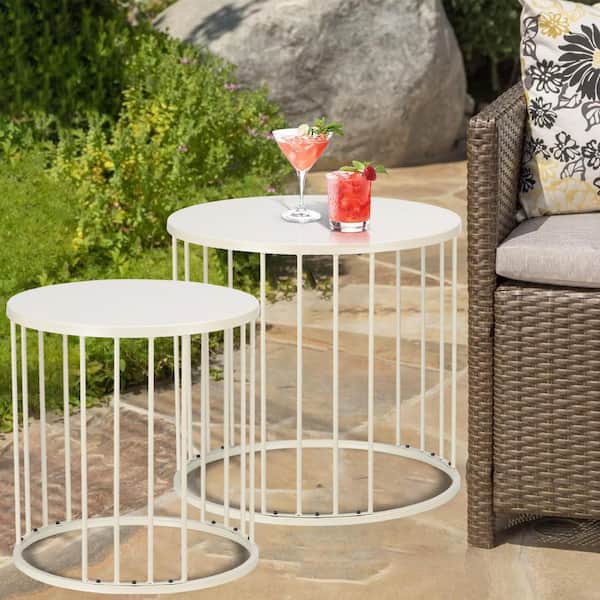 MOEPISY Outdoor Side Table Set of 2, Metal Circle Accent End Tables Durable White Nesting Coffee Tables
