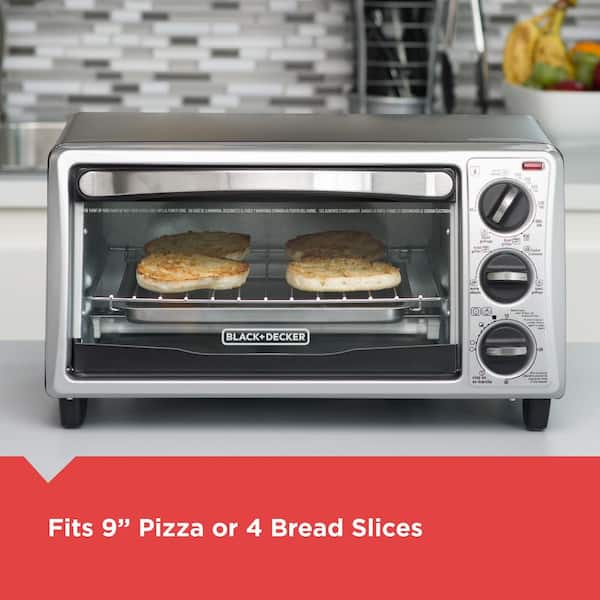 https://images.thdstatic.com/productImages/959c7246-7f1e-4e88-aad5-427e36b99e97/svn/stainless-steel-black-decker-toaster-ovens-to1313sbd-e1_600.jpg