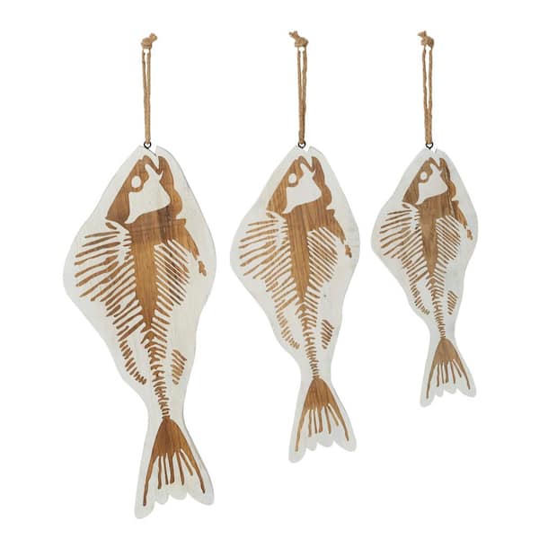 Litton Lane Wood White Fish Wall Decor with Hanging Rope (Set of 3)