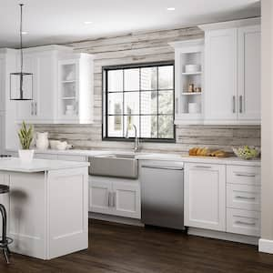 Newport Pacific White Plywood Shaker Assembled Base Kitchen Cabinet FH Soft Close Left 9 in W x 24 in D x 34.5 in H