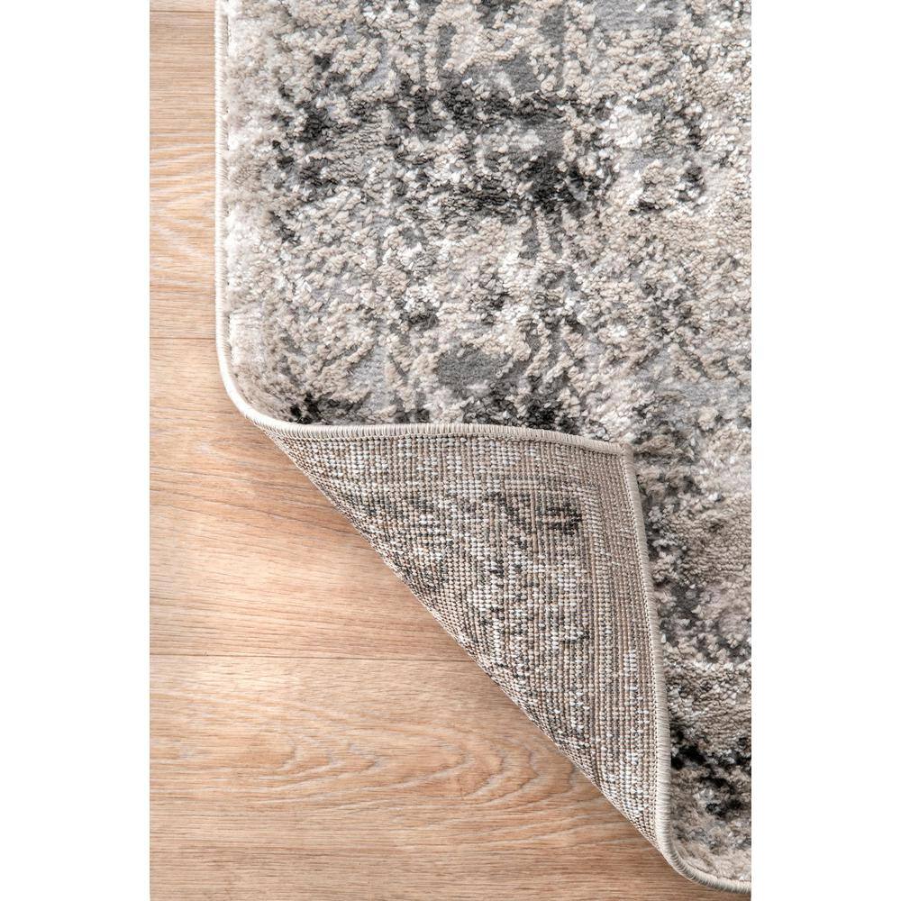 Silver Medallion Easy Care Synthetic Runner Rug, 2' 6" x 8'