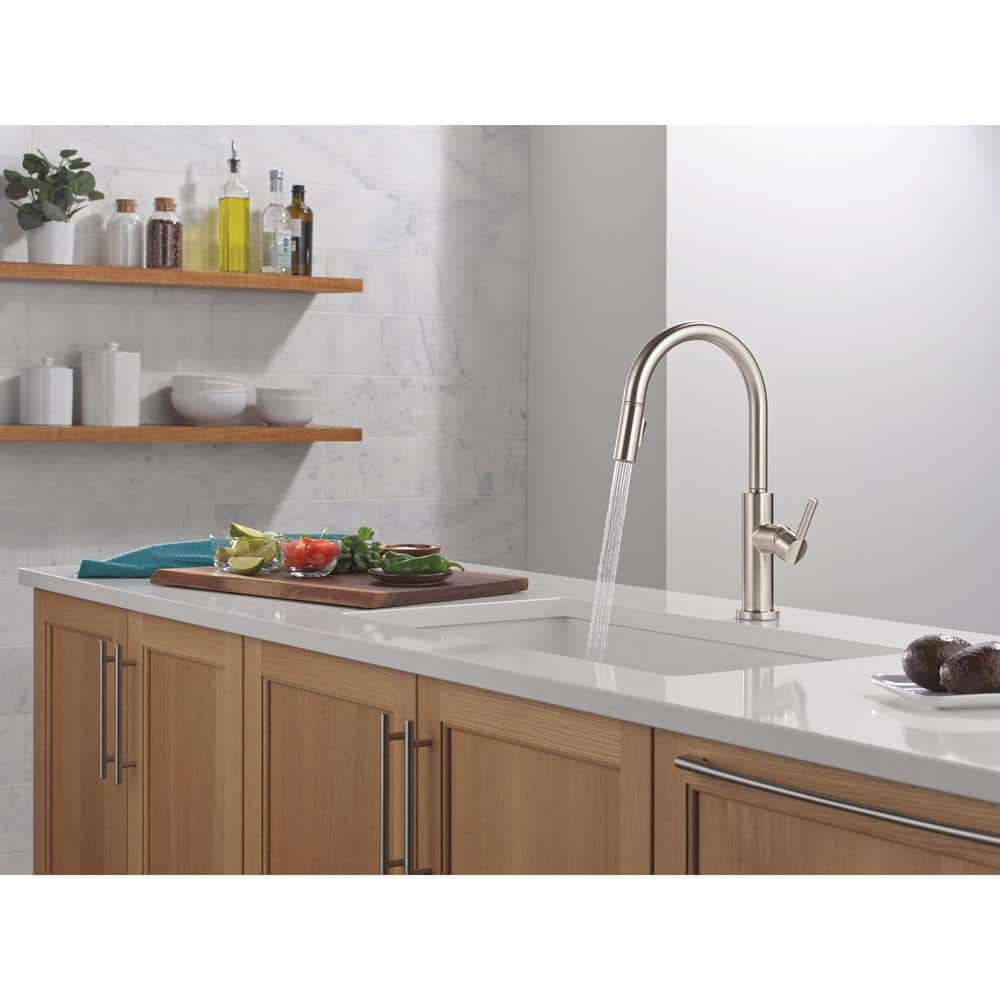 Brushed Stainless Steel Single Handle Pull-Down Kitchen Faucet