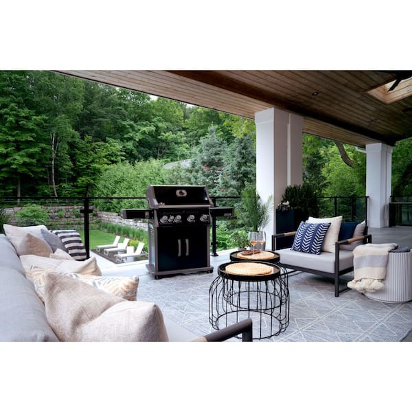 NAPOLEON Rogue PRO 525 4-Burner Propane Gas Grill with Infrared