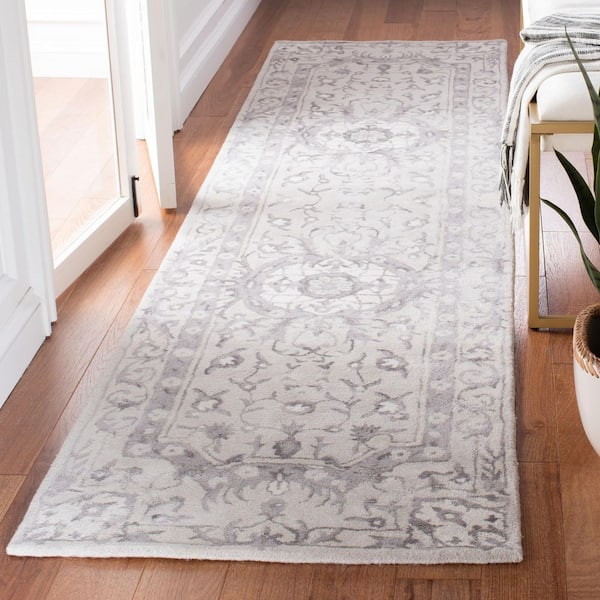 Savonnerie 3 ft. x 10 ft. Smoke Medallion Runner Rug