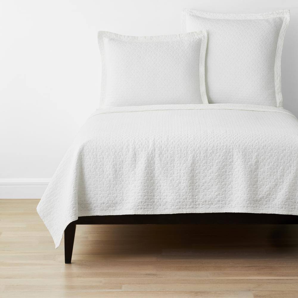 The Company Store Beekman Matelasse White Queen Cotton Coverlet 50114QQWHITE The Home Depot