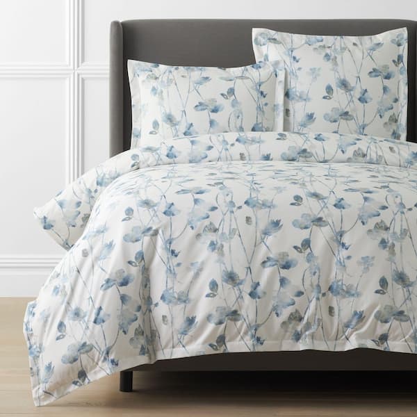 Legends Hotel Garden Leaf Wrinkle-Free Blue Queen Sateen Duvet Cover