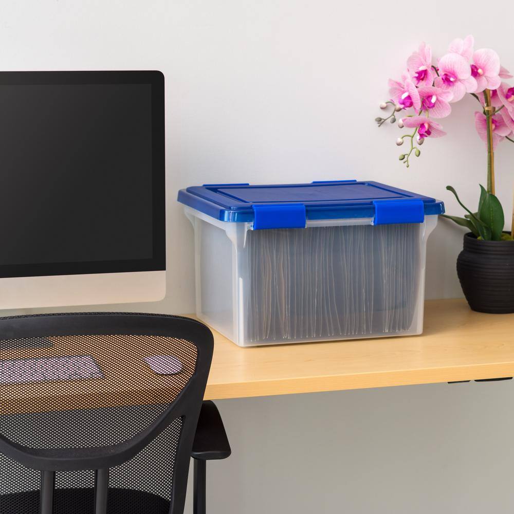 32 Qt Clear Plastic Stackable Lidded Storage Box