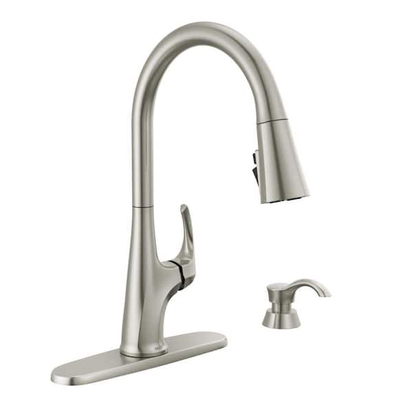 Delta Hyde Single-Handle Pull Down Sprayer Kitchen Faucet with ShieldSpray Technology in Spotshield Stainless
