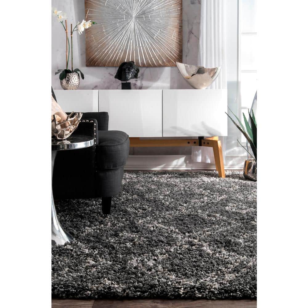 Handmade Gray Synthetic 8' x 10' Easy-Care Shag Rug