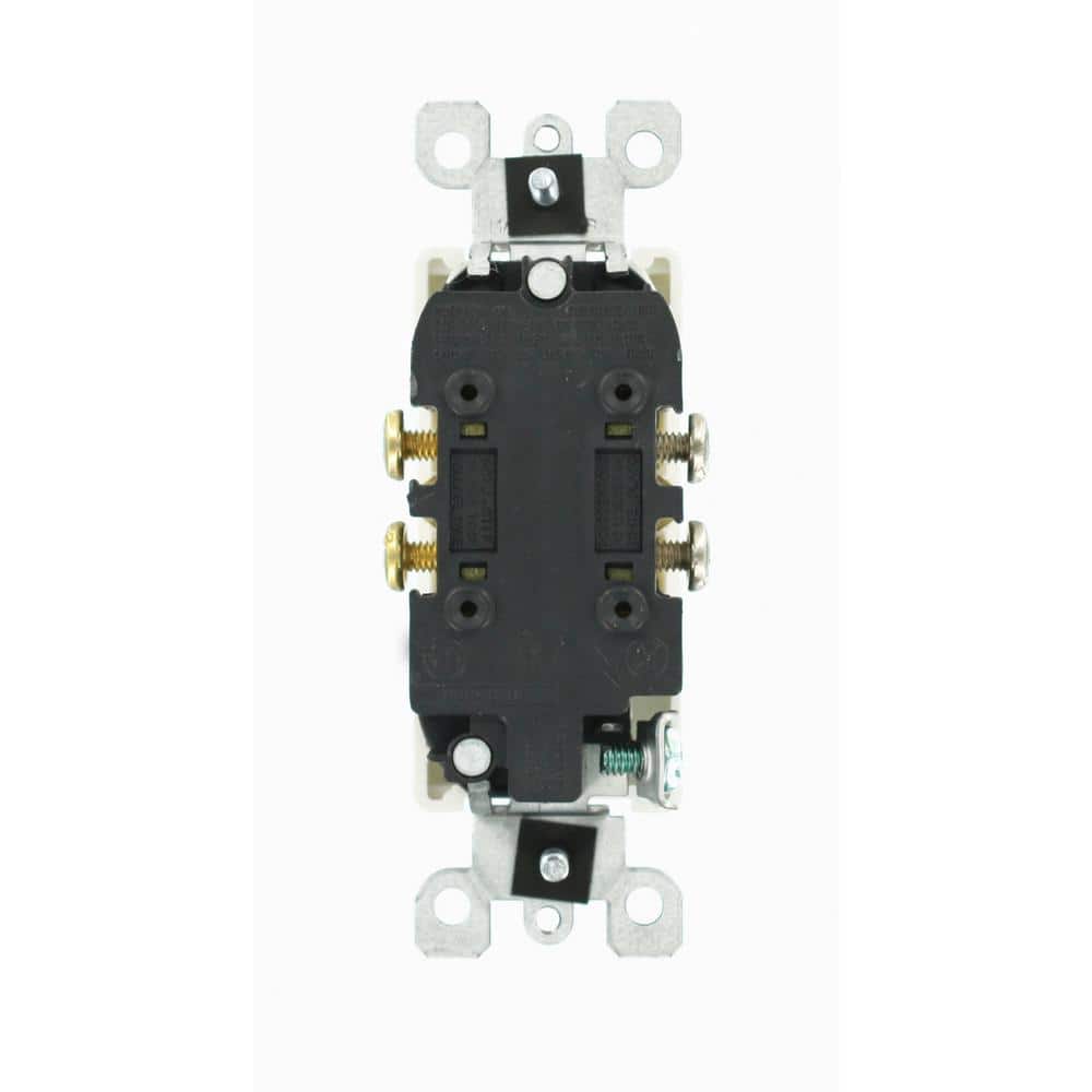 White Thermoplastic Duplex Wall Outlet with Wall Plate
