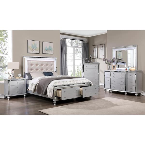 Furniture of America Dynalla 5-Drawer Silver Chest of Drawers (52