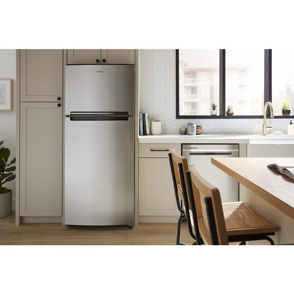 White 16.3 cu. ft. Top Freezer Refrigerator with Ice Maker