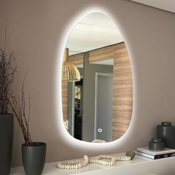 LuxenHome 22.8 in. W. x 31 in. H Asymmetrical Accent Wall