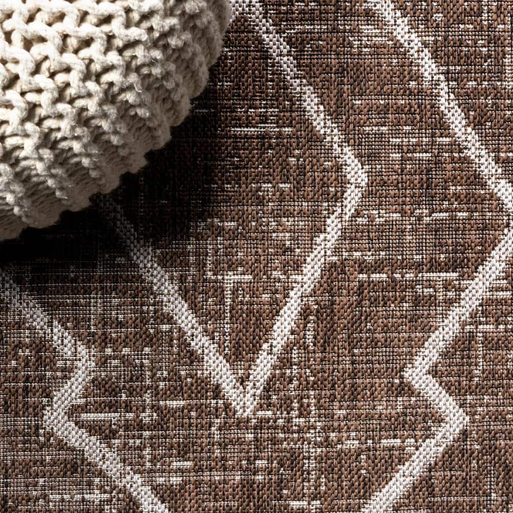 Brown and Beige Diamond Trellis Indoor/Outdoor Runner Rug