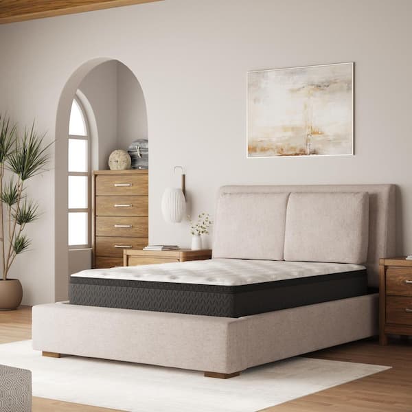 Signature DESIGN BY ASHLEY 12 in. Pocketed Hybrid Series Queen Medium Hybrid 12 in. Bed-in-a-Box Mattress