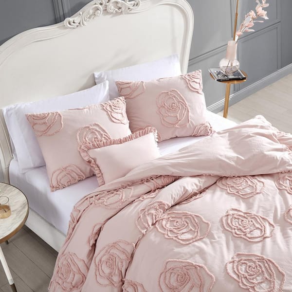 BETSEY JOHNSON Rambling Rose 4-Piece Pink Cotton King Duvet Cover