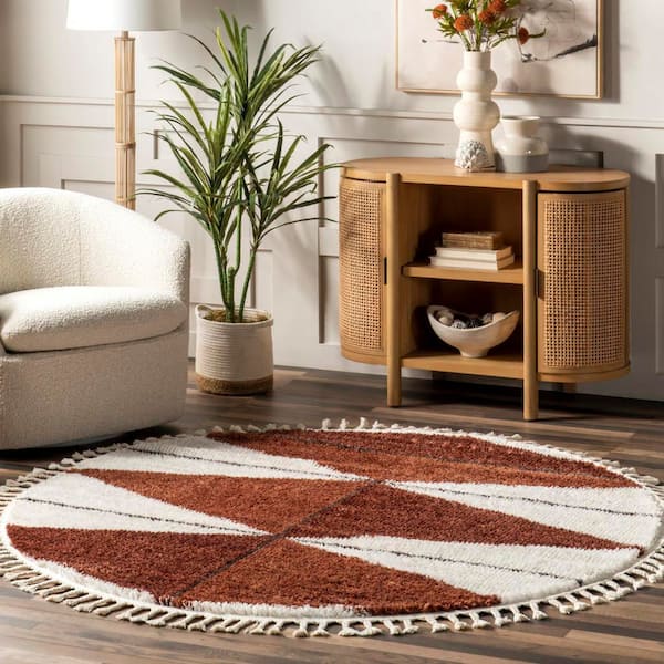 Kali Rust 6 ft. Geometric Shag Area Rug