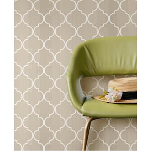Thin Stripe Quatrefoil Pink/White Matte Finish EcoDeco Material Paper Non-Pasted Wallpaper Roll