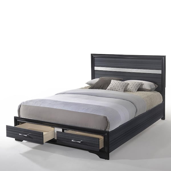 Acme Furniture Chelsie Gray Fabric and Black Queen Platform Bed