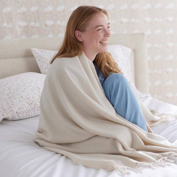 Legends Luxury Lambswool Ivory Throw Blanket