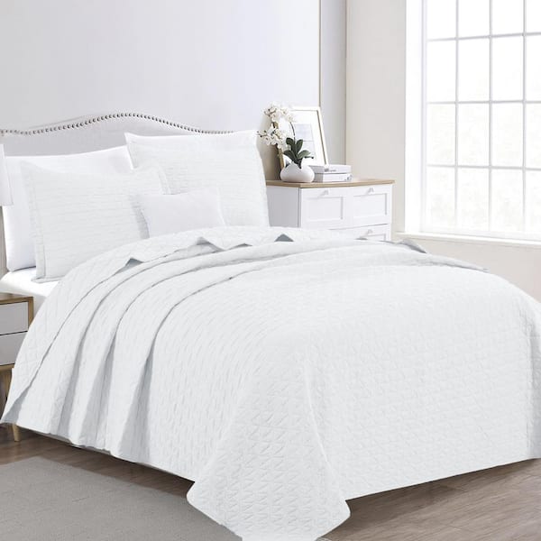 FRESHFOLDS White Twin Plain Textured 2-Piece Quilt Set Microfiber Bedspread