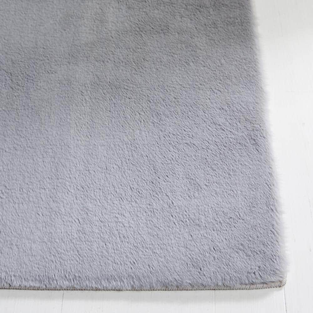 Light Grey Faux Rabbit Fur 6' x 9' Washable Area Rug