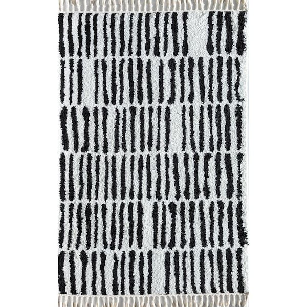 White Rain Modern White 8 ft. x 10 ft. Geometric Area Rug