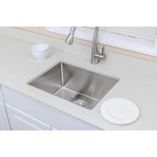 https://images.thdstatic.com/productImages/96beb52d-ddaa-4555-aa14-5cc32ead672f/svn/stainless-steel-wells-undermount-kitchen-sinks-ncu2318-10-31_600.jpg