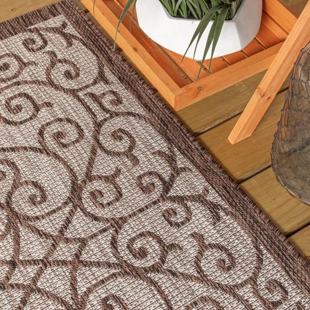 Taupe & Espresso Vintage Filigree Synthetic 5x8 Outdoor Rug