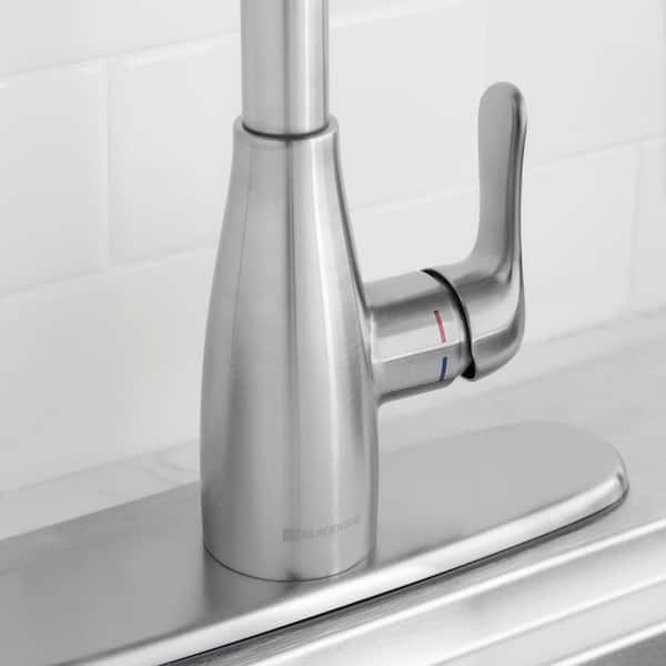 https://images.thdstatic.com/productImages/970915b0-ffe5-449f-a378-f8584f69417f/svn/stainless-steel-glacier-bay-pull-down-kitchen-faucets-hd67726w-1208d2-1d_600.jpg