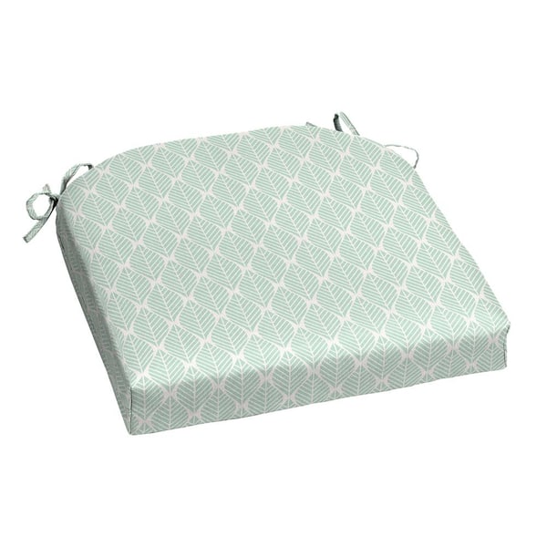 Hampton Bay 20 in x 20 in Square Outdoor Seat Cushion in Deco Motif