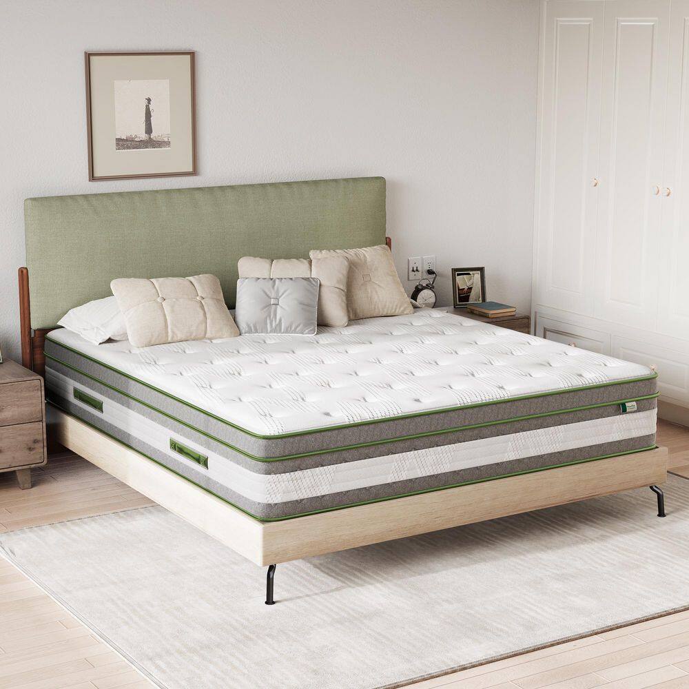 Medium Hybrid Memory Foam Innerspring Mattress Queen - rated 4.5325 stars from 415 reviews
