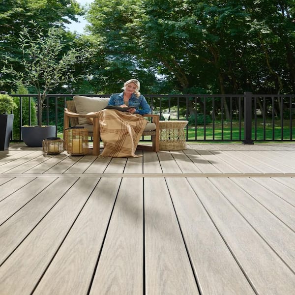 キングウッド Wolf Serenity 1 in. x 6 in. x 16 ft. Decking Grooved Edge