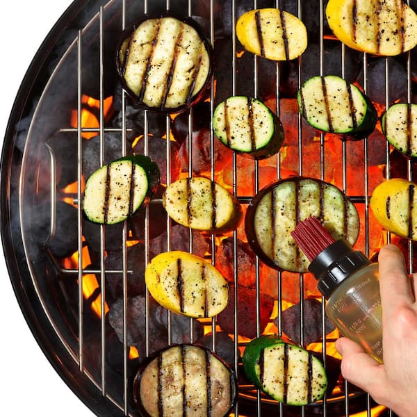 https://images.thdstatic.com/productImages/971ec3cc-8e29-4b0a-b504-7aacfb4c4287/svn/oxo-specialty-grilling-utensils-11329100-e1_600.jpg