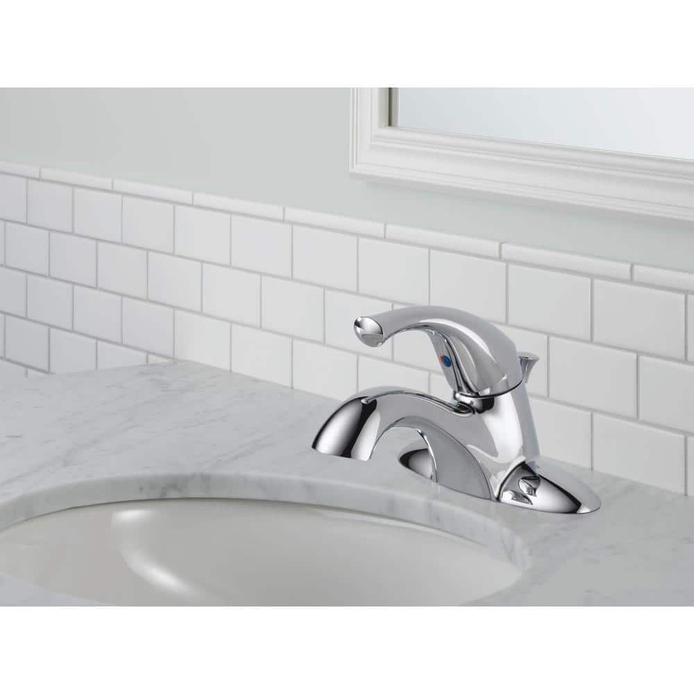 Chrome Single Handle Centerset Bathroom Faucet with Drain Assembly
