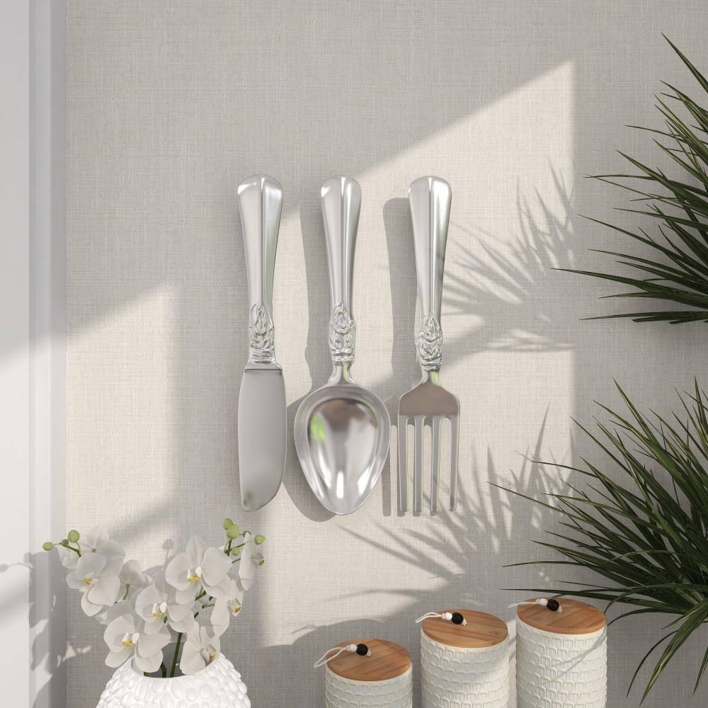 DecMode Silver Aluminum Knife, Spoon and Fork Utensils Wall Decor (3 Count)